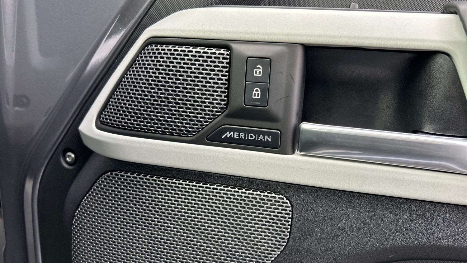 Used Land Rover Defender 2024 for sale - 77943096: Photo 24