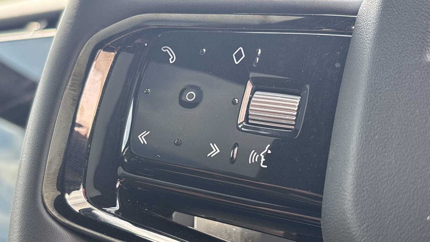 Used Land Rover Range Rover Velar 2023 for sale - 77308362: Photo 26