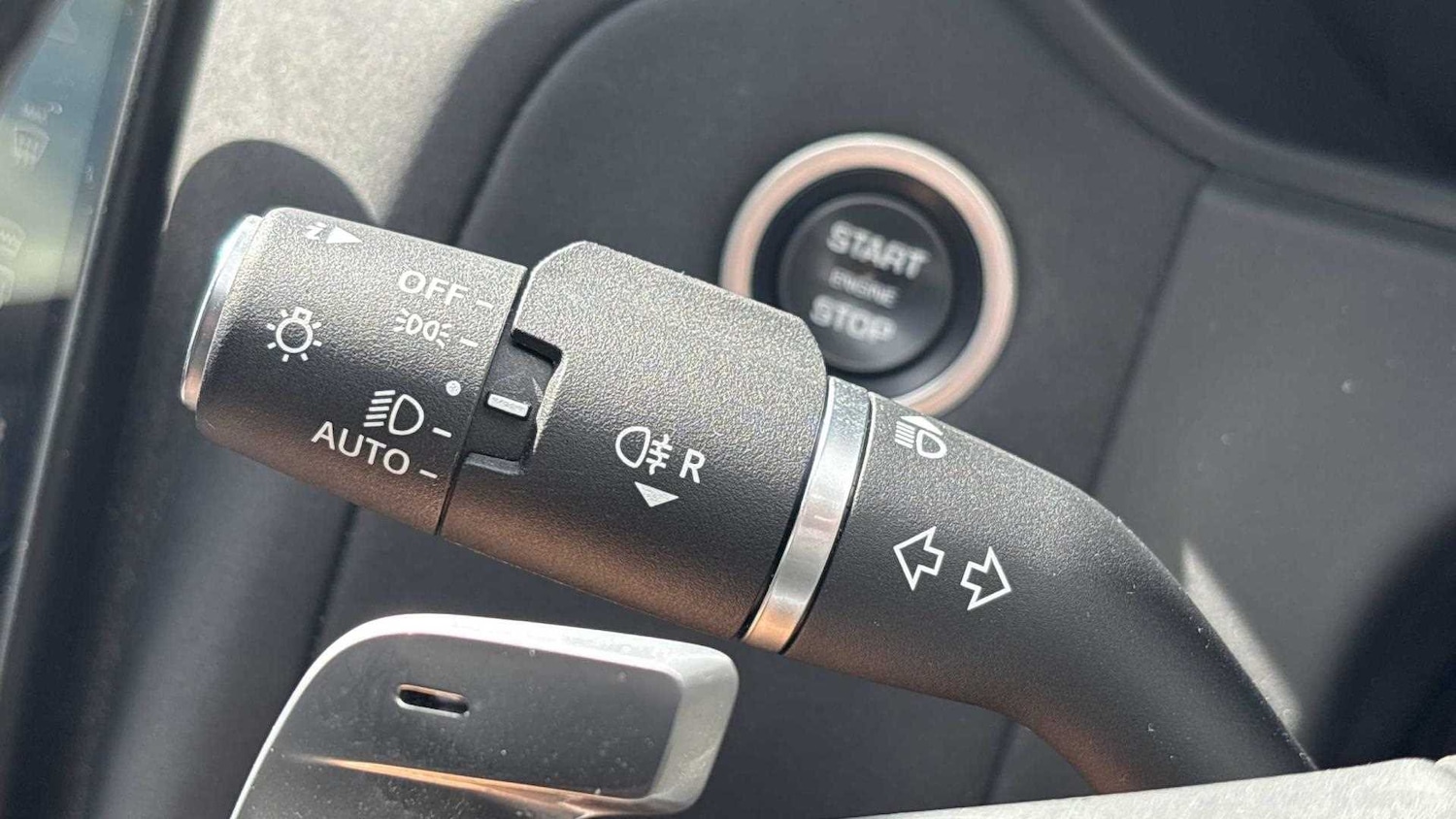 Used Land Rover Range Rover Velar 2023 for sale - 77308362: Photo 27