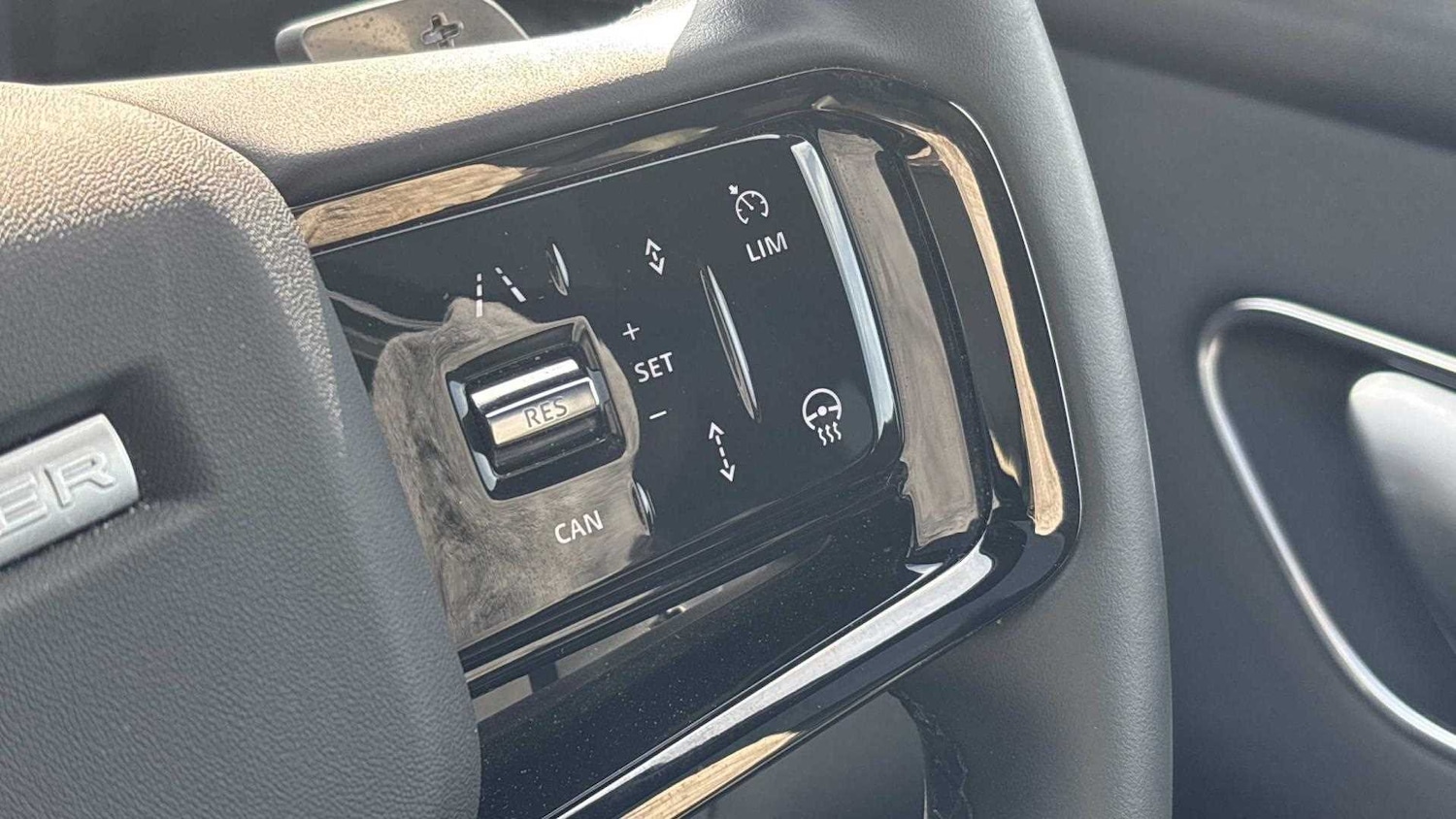 Used Land Rover Range Rover Velar 2023 for sale - 76460496: Photo 26