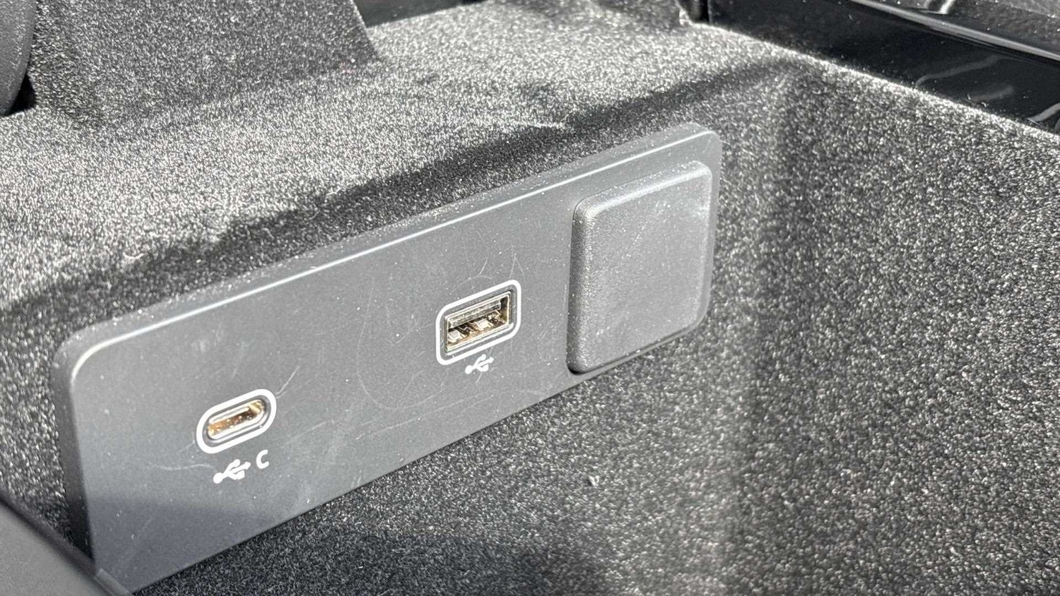 Used Land Rover Range Rover Velar 2023 for sale - 76460496: Photo 28