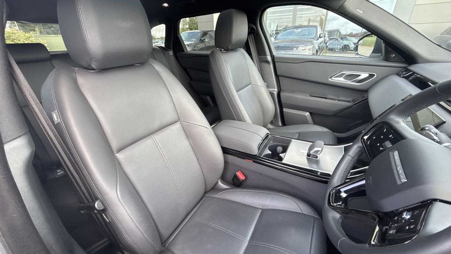 Used Land Rover Range Rover Velar 2023 for sale - 76460496: Photo 32