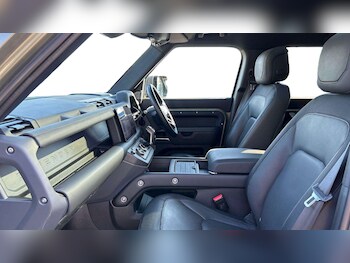 Used Land Rover Defender 2023 for sale - 78119167: Photo