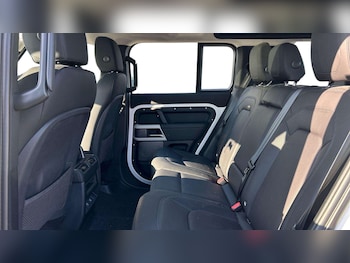 Used Land Rover Defender 2024 for sale - 78625507: Photo