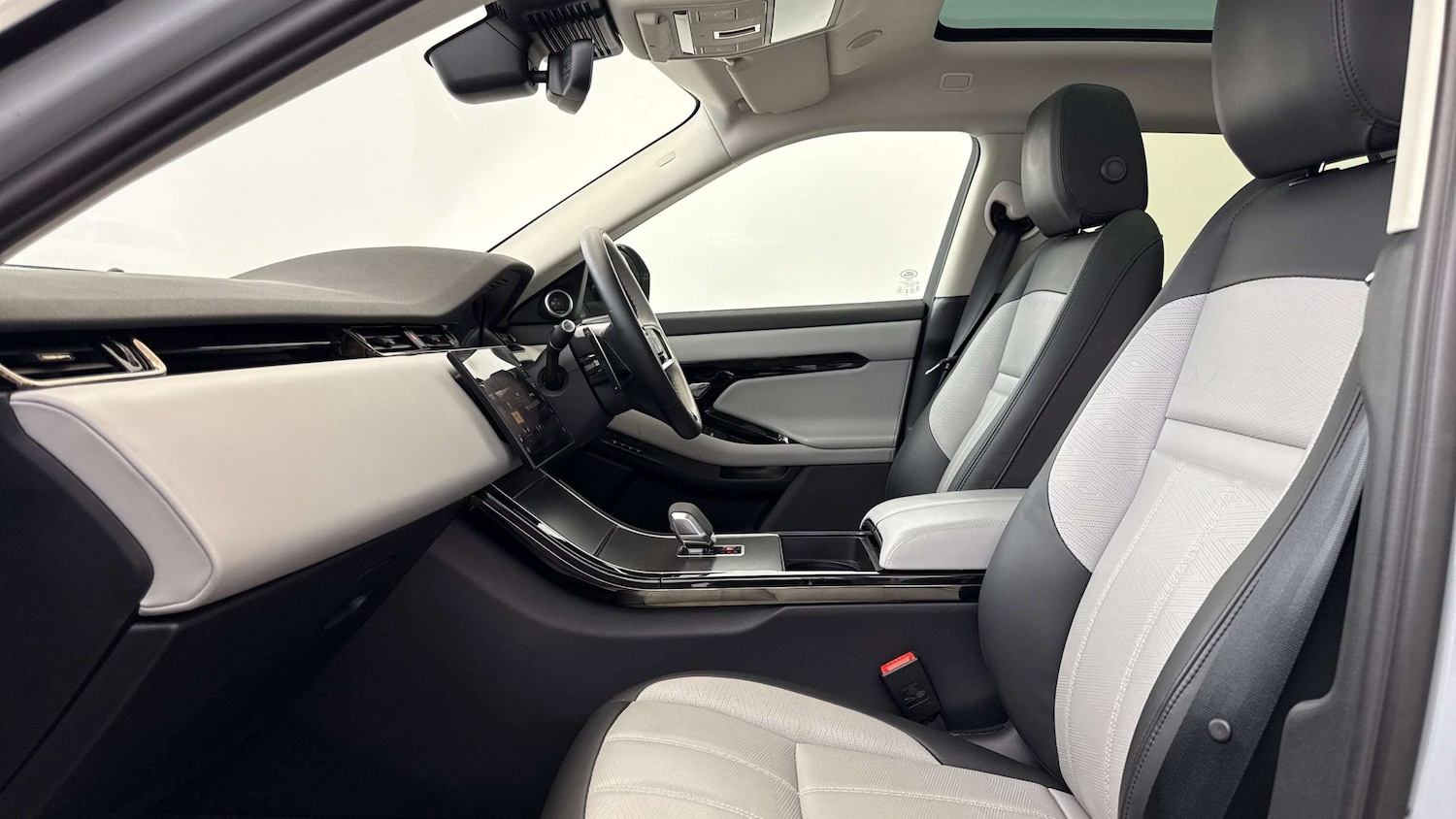 Used Land Rover Range Rover Evoque 2023 for sale - 76460013: Photo 3