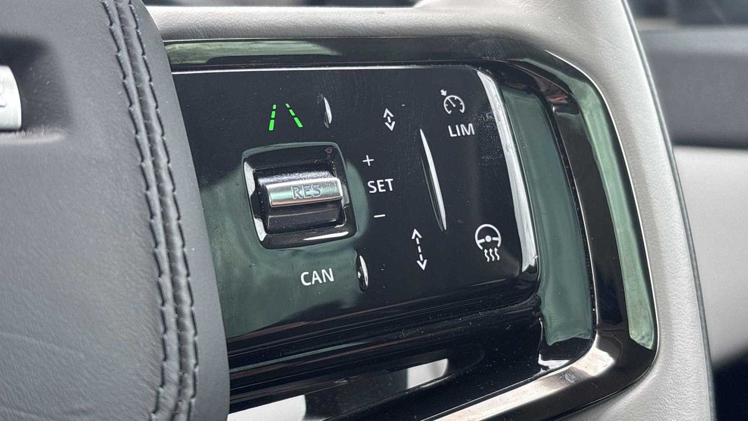 Used Land Rover Range Rover Evoque 2023 for sale - 76460013: Photo 32