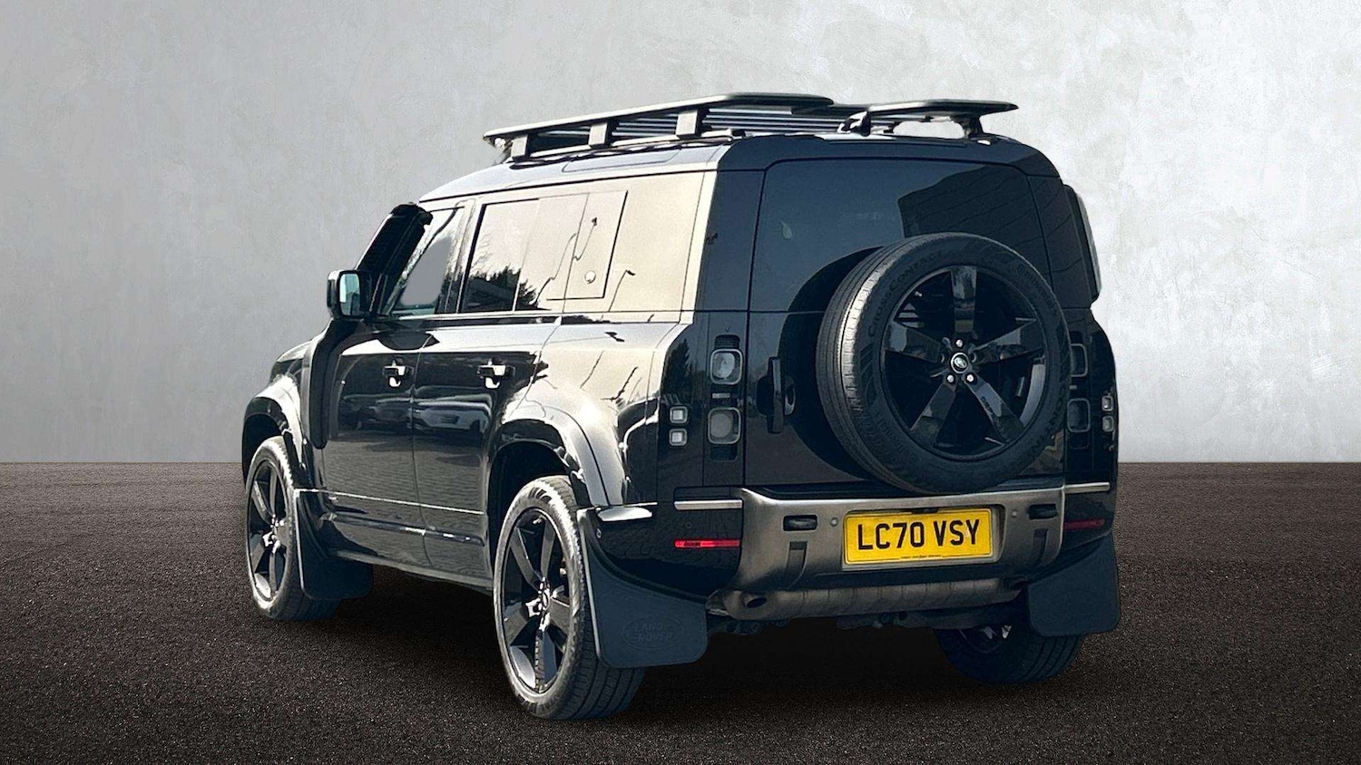 Used Land Rover Defender 2020 for sale - 77772173: Photo 2