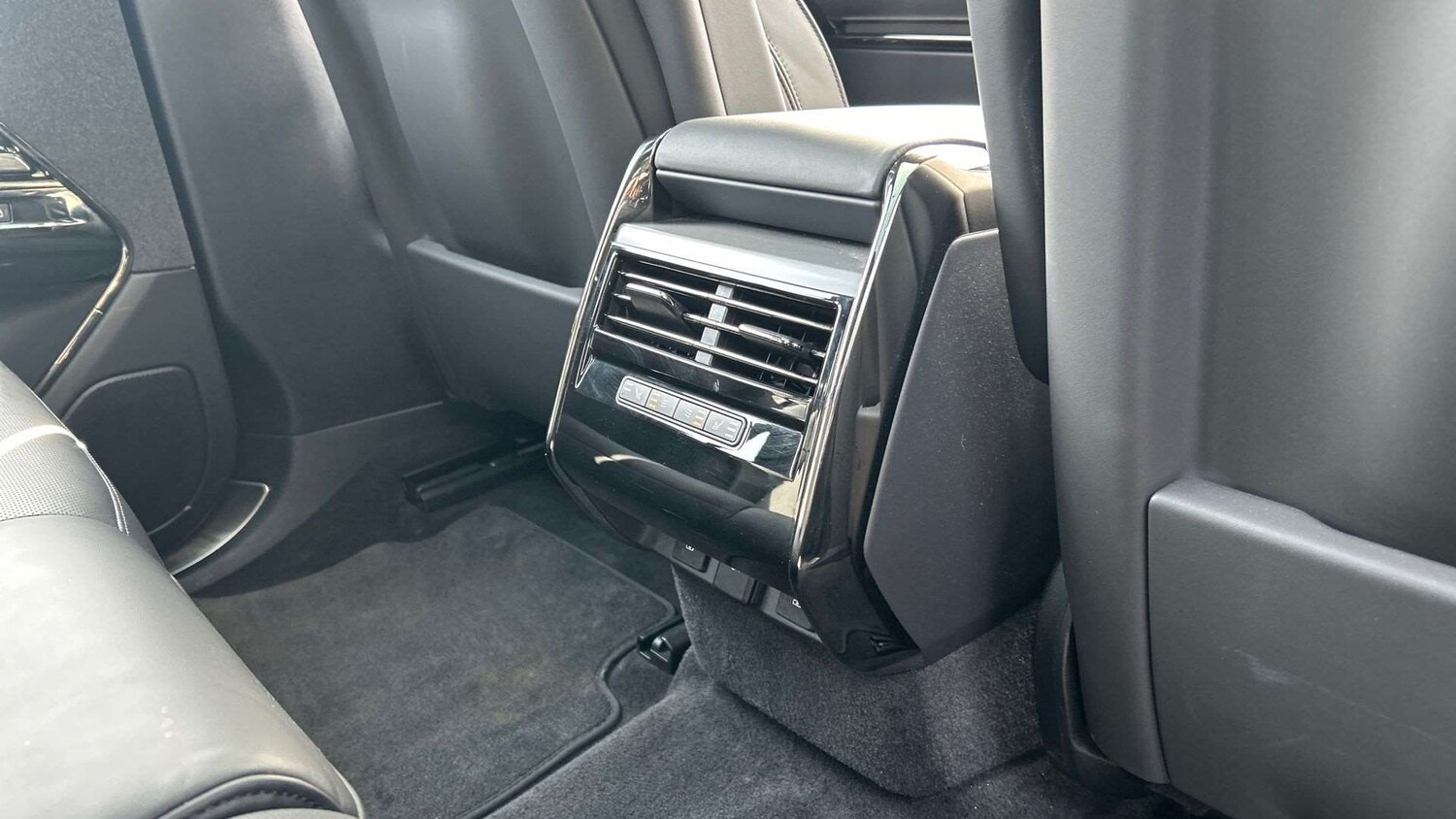 Used Land Rover Range Rover Sport 2024 for sale - 78208915: Photo 18