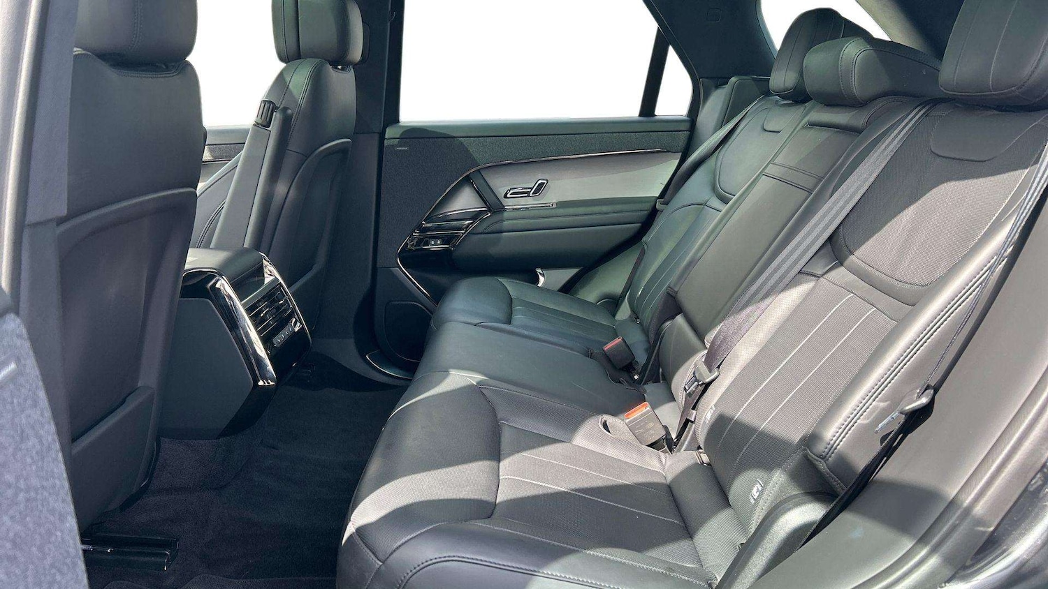 Used Land Rover Range Rover Sport 2024 for sale - 78208915: Photo 4