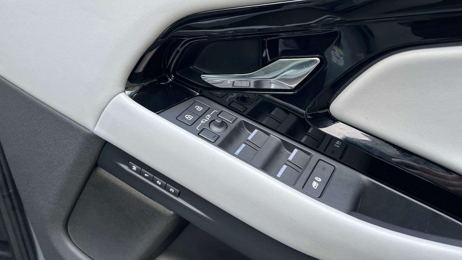 Used Land Rover Range Rover Evoque 2024 for sale - 77698892: Photo 30