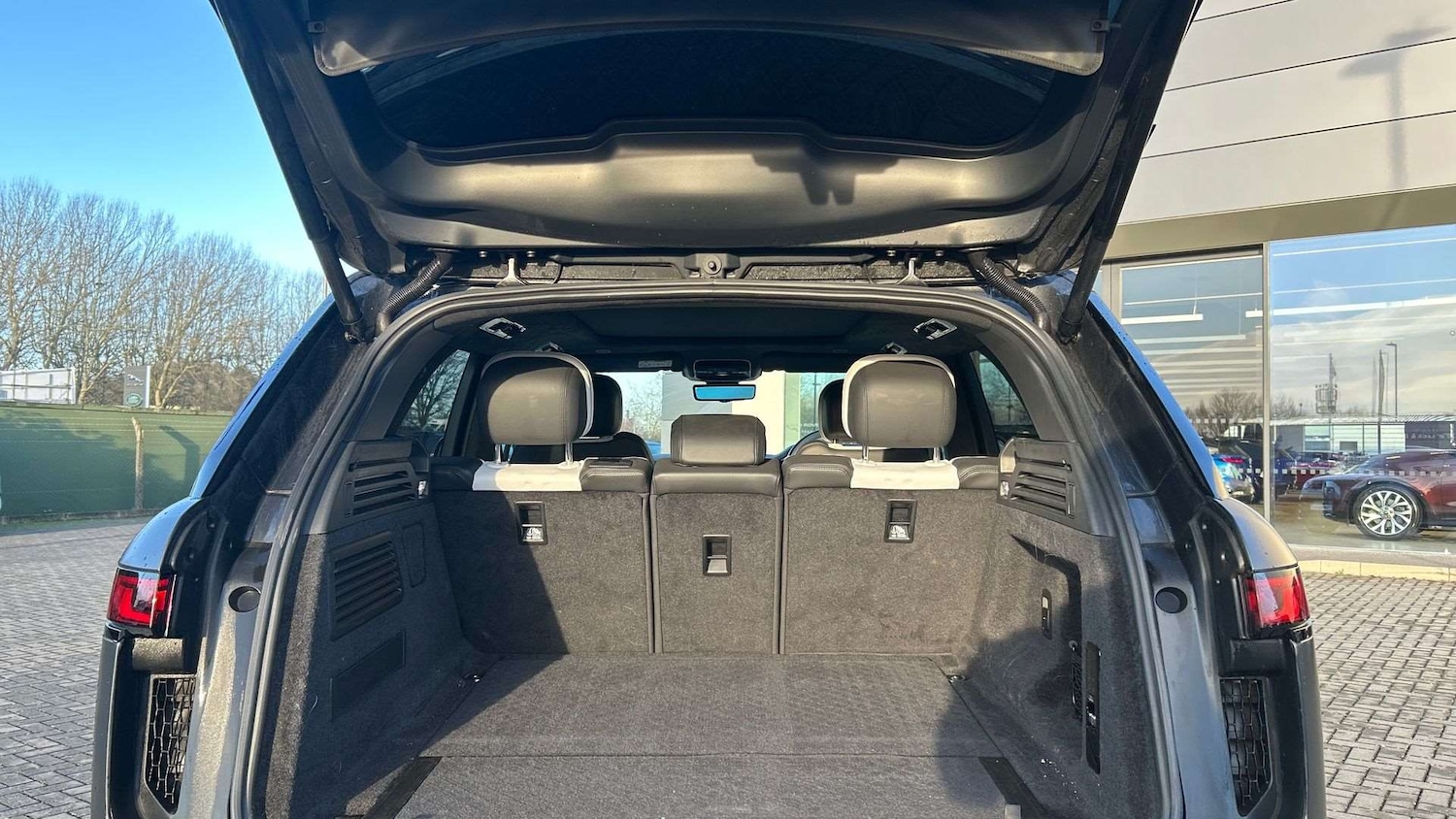 Used Land Rover Range Rover Sport 2024 for sale - 77800052: Photo 10