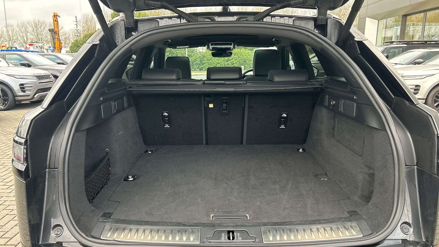 Used Land Rover Range Rover Velar 2024 for sale - 77389817: Photo 10