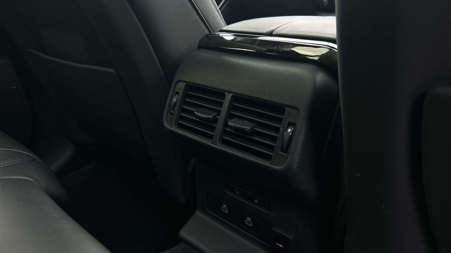 Used Land Rover Range Rover Velar 2024 for sale - 77389817: Photo 18