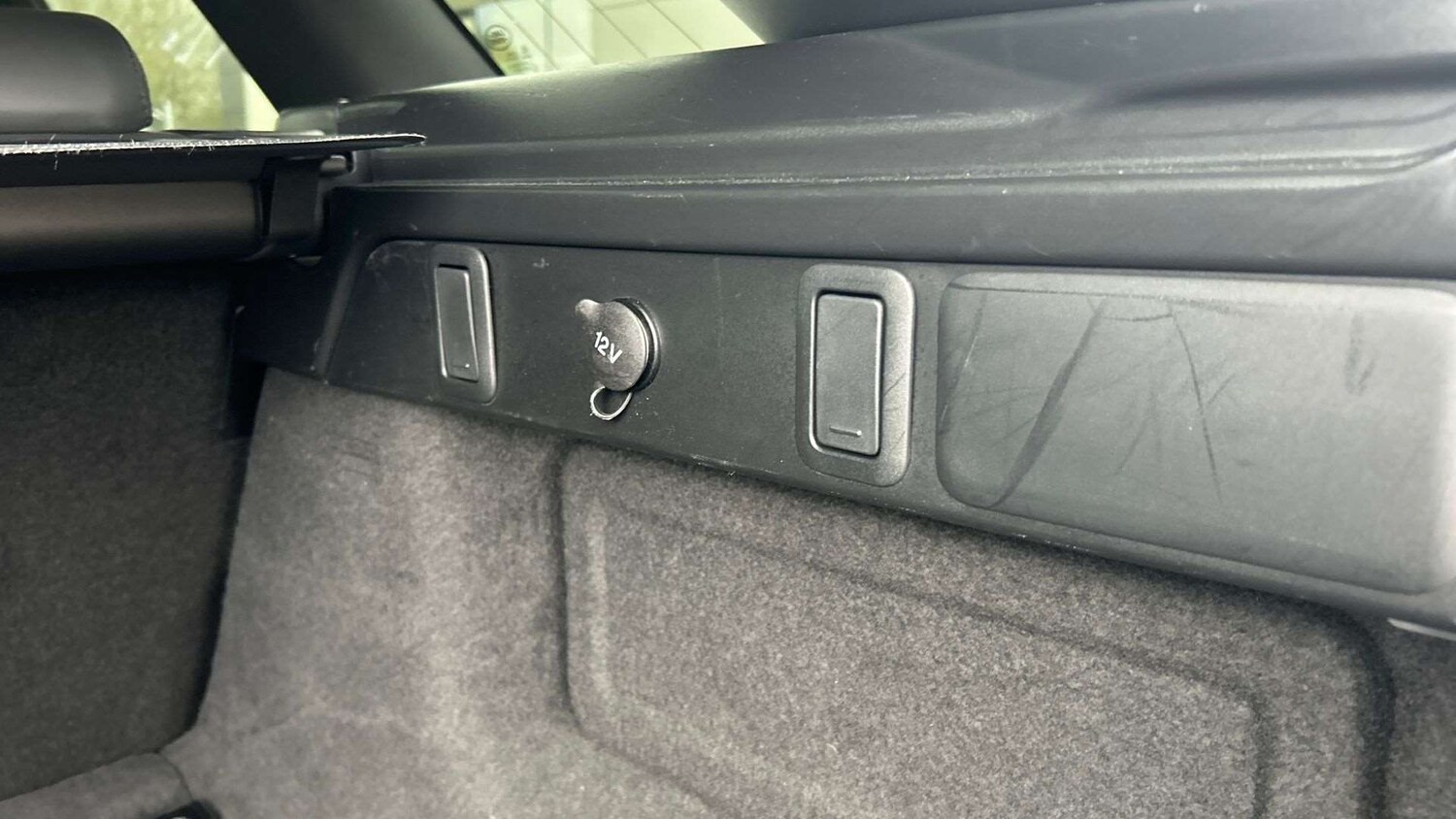 Used Land Rover Range Rover Velar 2024 for sale - 77389817: Photo 27