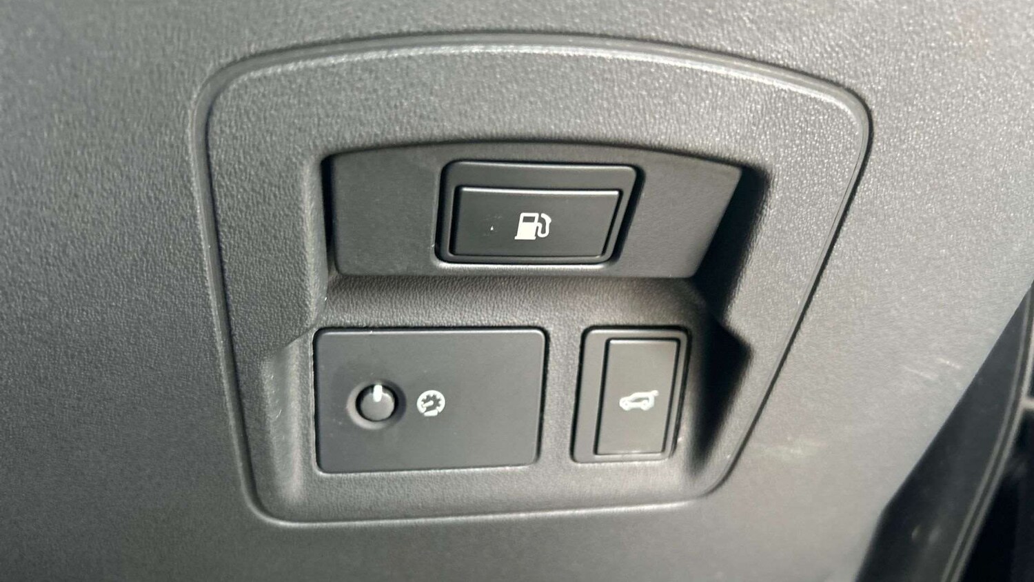 Used Land Rover Range Rover Velar 2024 for sale - 77389817: Photo 33