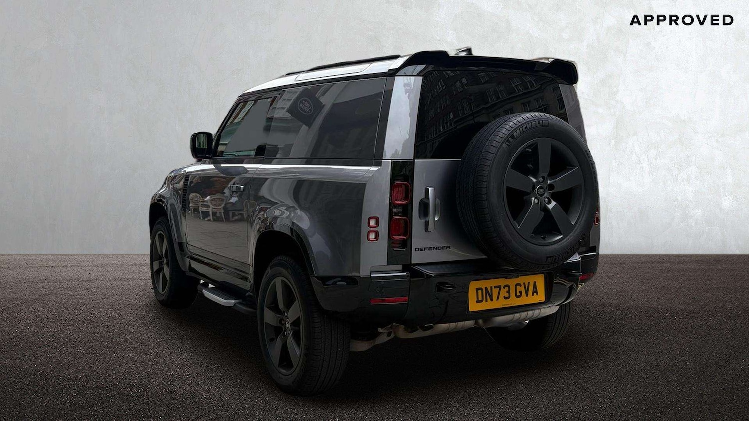 Used Land Rover Defender 2023 for sale - 77294263: Photo 2