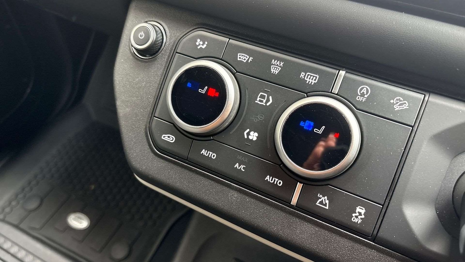 Used Land Rover Defender 2023 for sale - 77294263: Photo 22