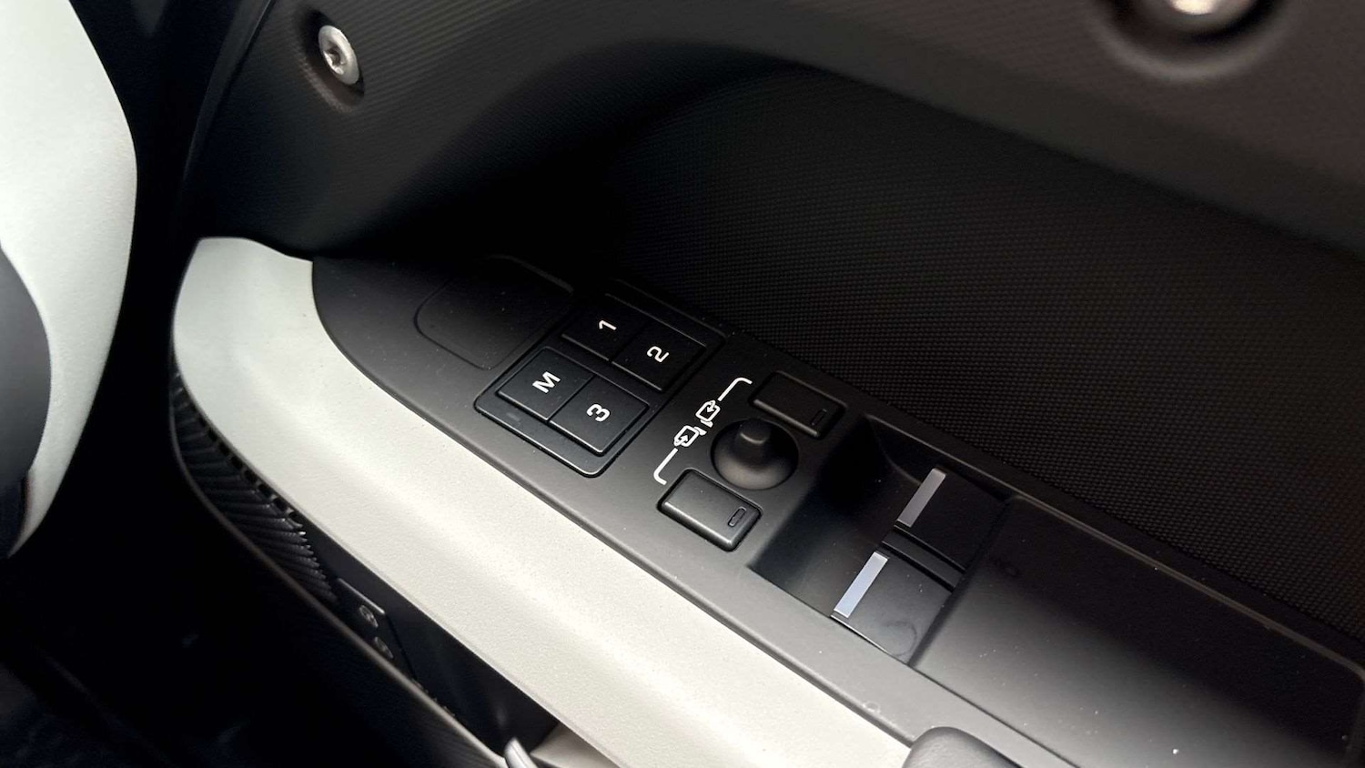 Used Land Rover Defender 2023 for sale - 77294263: Photo 25