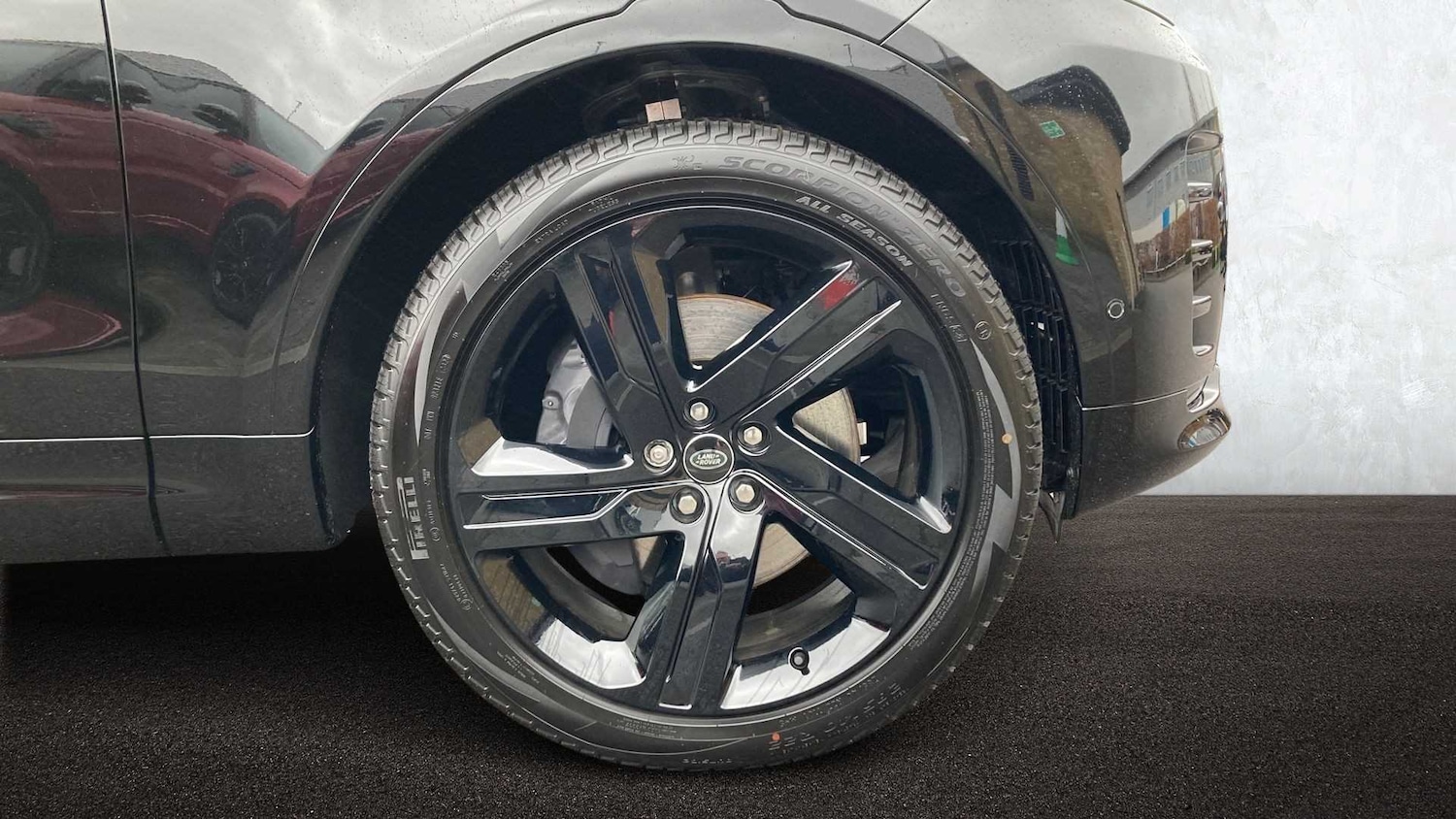 Used Land Rover Discovery 2025 for sale - 76459861: Photo 8