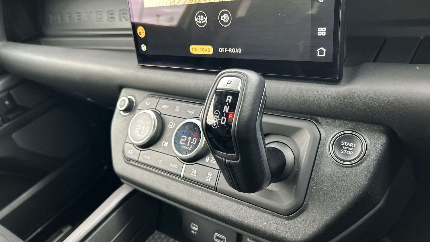 Used Land Rover Defender 2022 for sale - 76460506: Photo 13