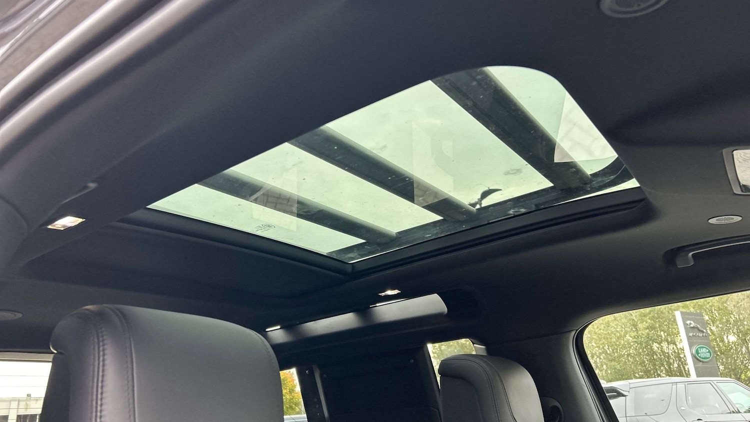 Used Land Rover Defender 2022 for sale - 76460506: Photo 21