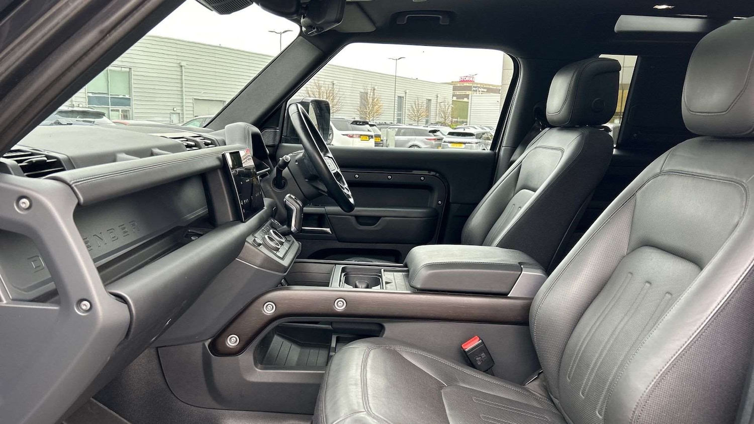 Used Land Rover Defender 2022 for sale - 76460506: Photo 3