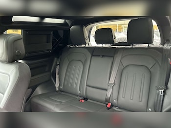 Used Land Rover Defender 2022 for sale - 76460506: Photo