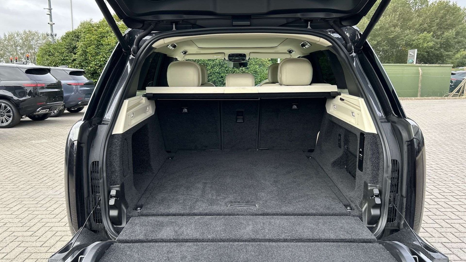 Used Land Rover Range Rover 2023 for sale - 76460639: Photo 10