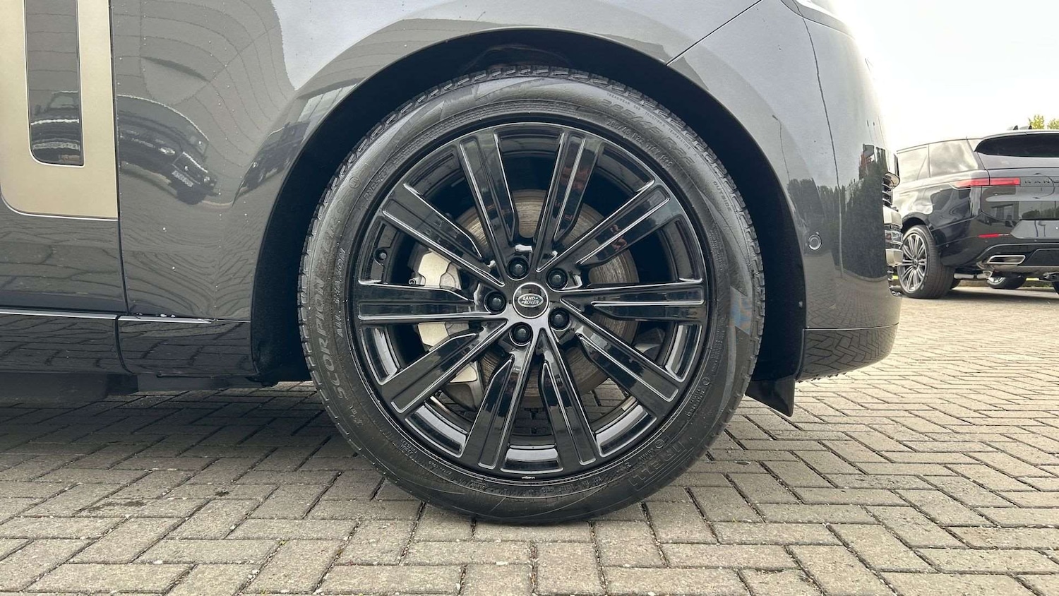 Used Land Rover Range Rover 2023 for sale - 76460639: Photo 8