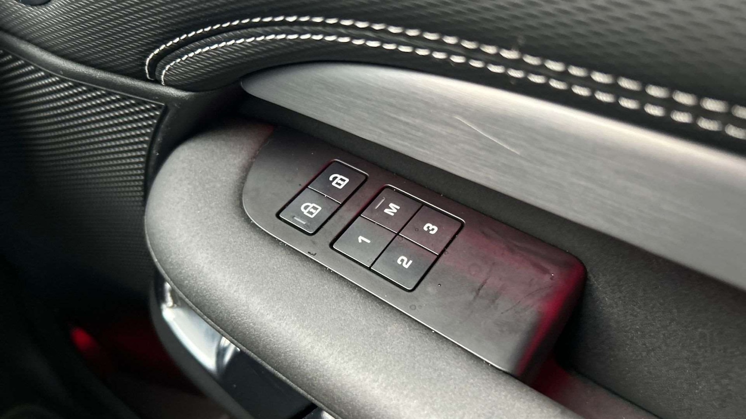 Used Land Rover Discovery 2024 for sale - 76746195: Photo 25