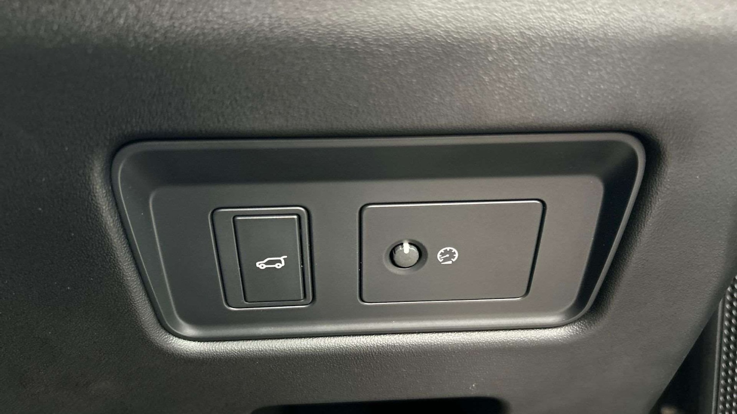 Used Land Rover Discovery 2024 for sale - 76746195: Photo 31