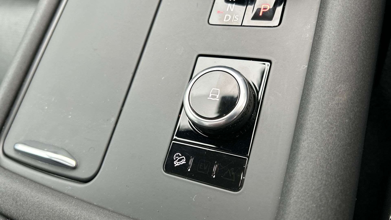 Used Land Rover Discovery 2024 for sale - 76746195: Photo 32