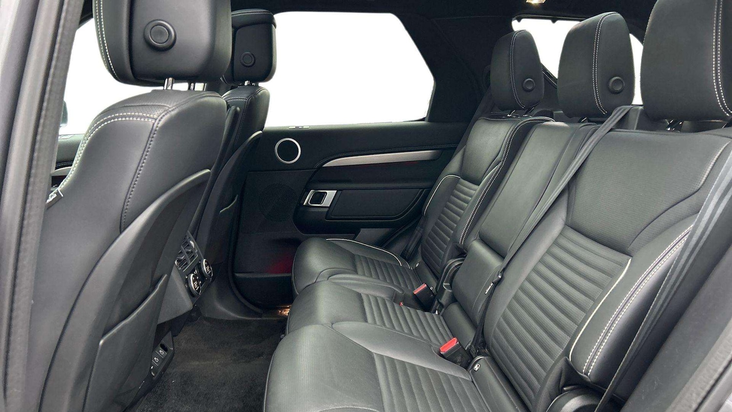 Used Land Rover Discovery 2024 for sale - 76746195: Photo 4