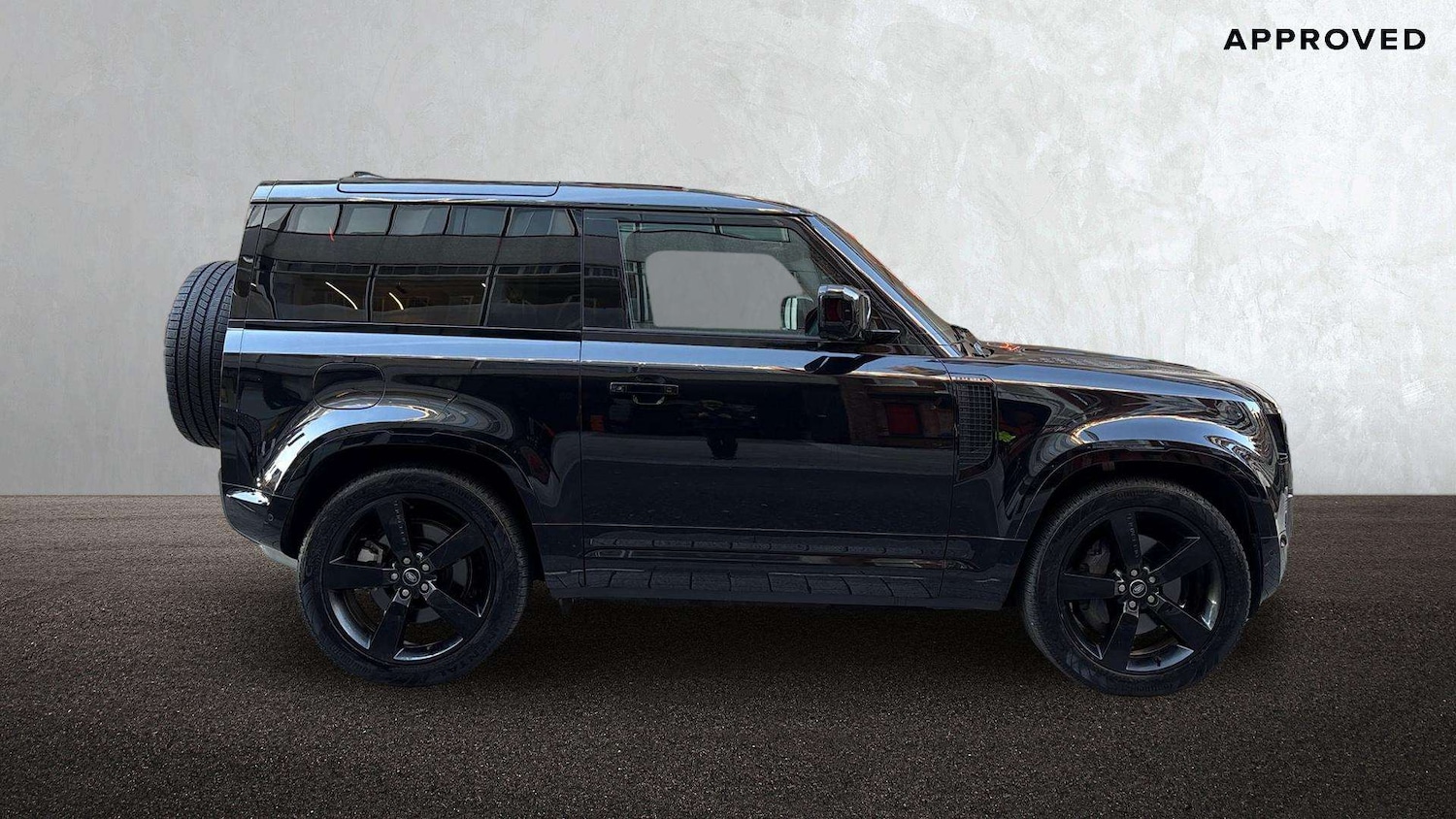 Used Land Rover Defender 2023 for sale - 77373673: Photo 5