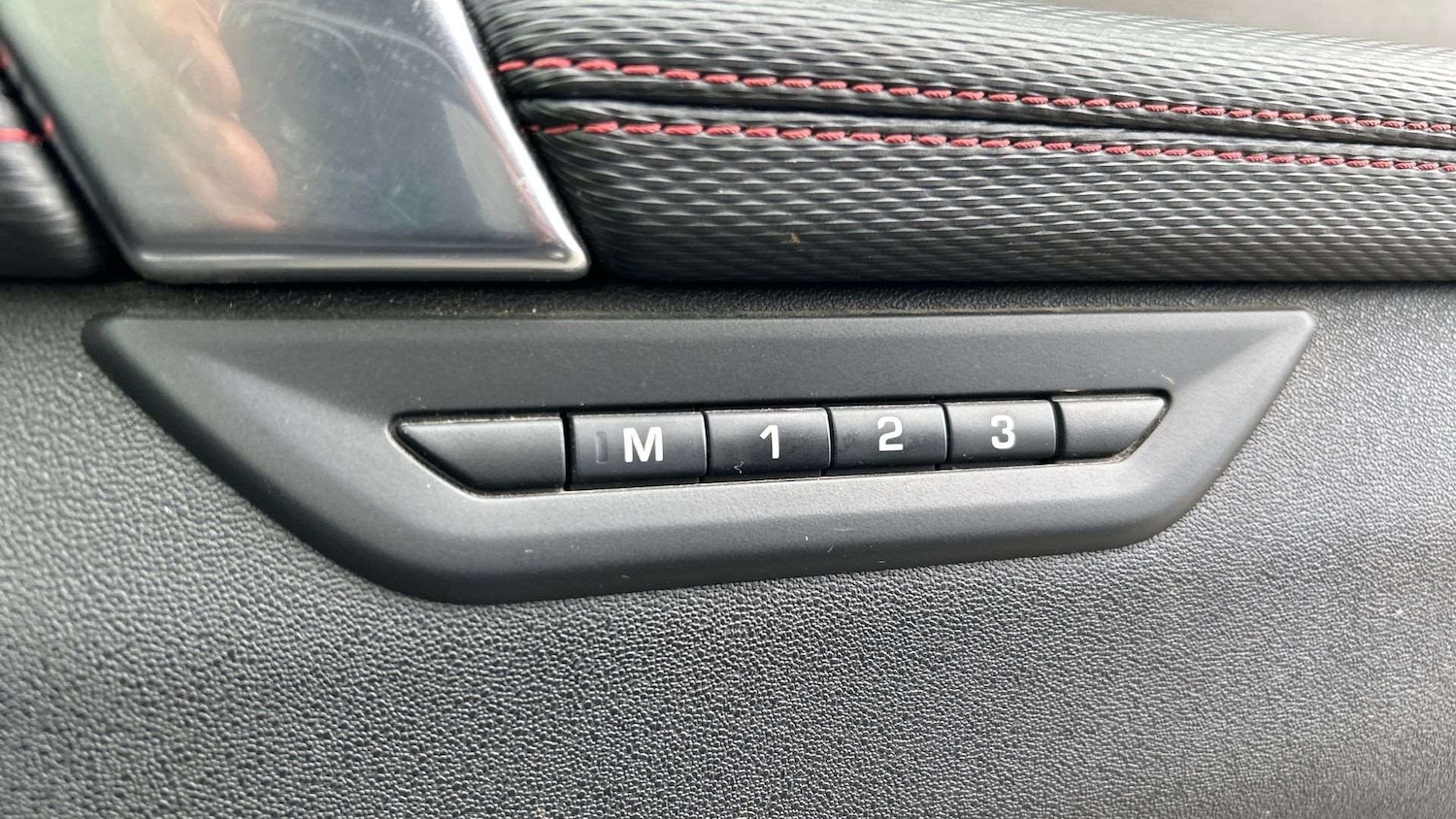 Used Land Rover Discovery Sport 2022 for sale - 76636665: Photo 32