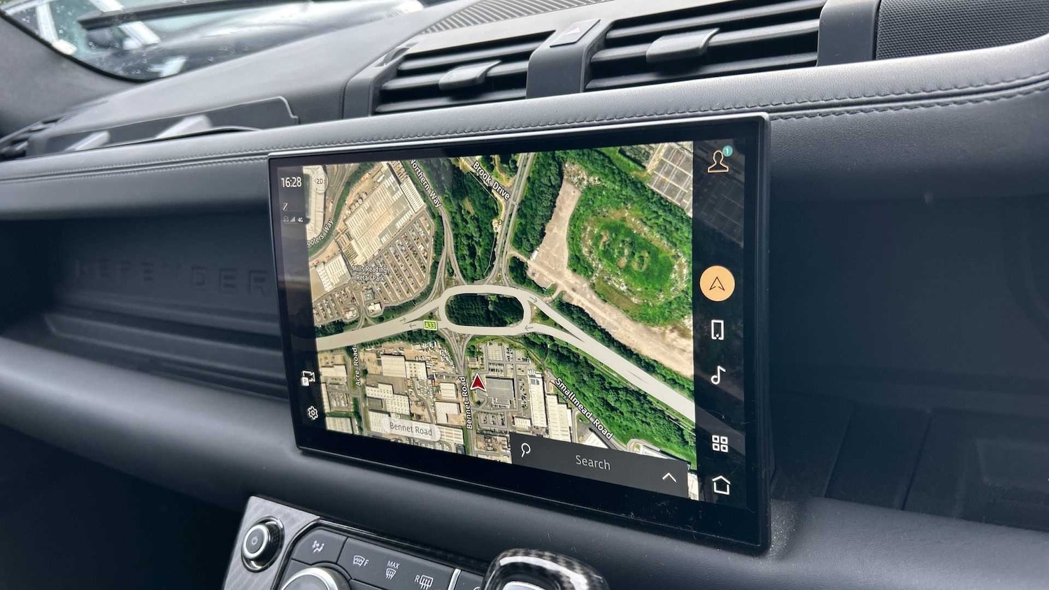 Used Land Rover Defender 2022 for sale - 76460629: Photo 11