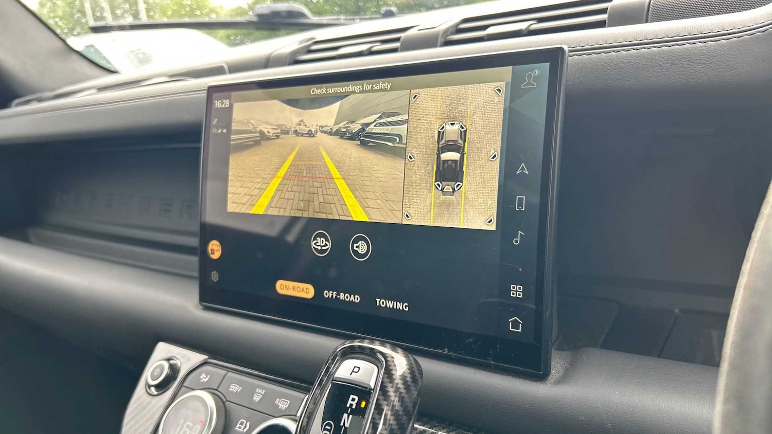 Used Land Rover Defender 2022 for sale - 76460629: Photo 12