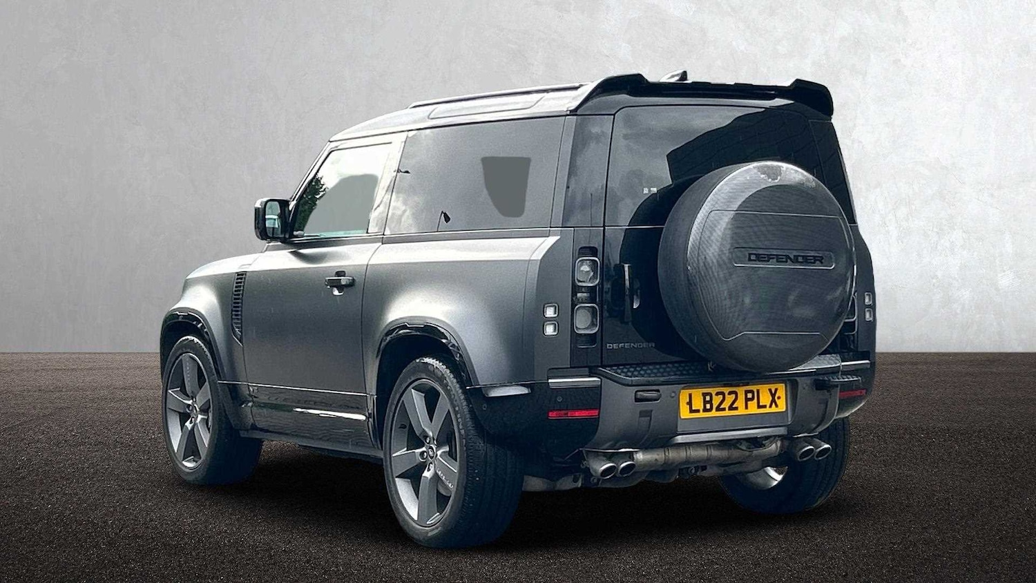 Used Land Rover Defender 2022 for sale - 76460629: Photo 2