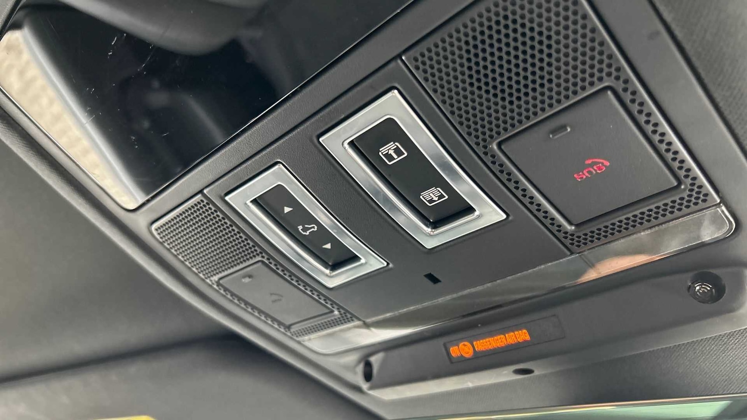 Used Land Rover Defender 2022 for sale - 76460629: Photo 23