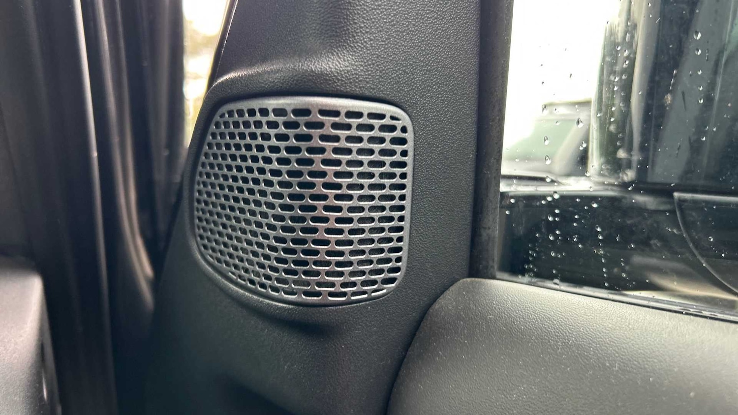 Used Land Rover Defender 2022 for sale - 76460629: Photo 32