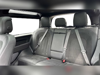 Used Land Rover Defender 2022 for sale - 76460629: Photo