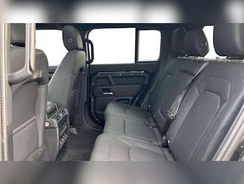 Used Land Rover Defender 2025 for sale - 79319474: Photo