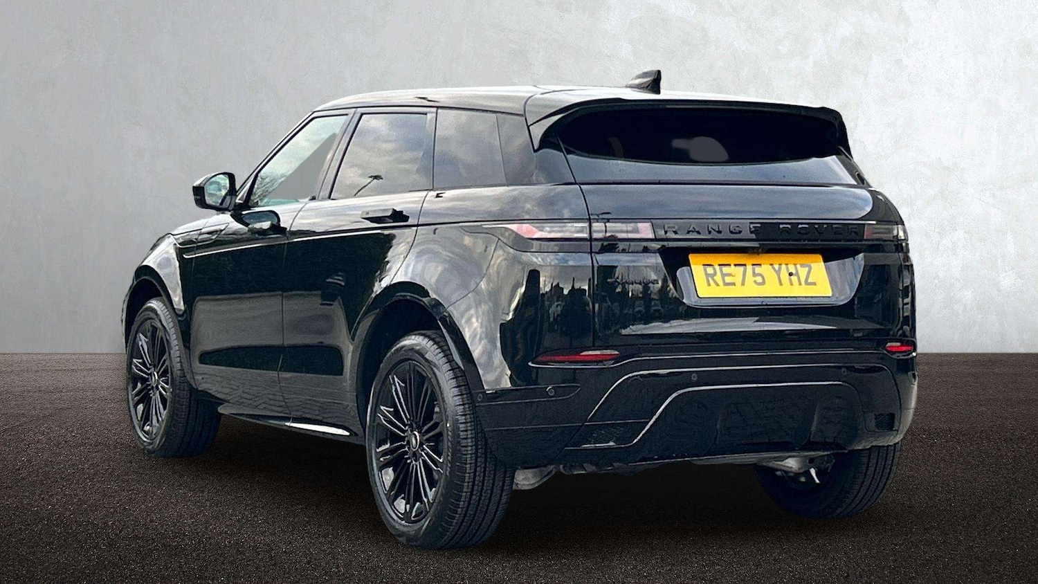 Used Land Rover Range Rover Evoque 2025 for sale - 77577317: Photo 2