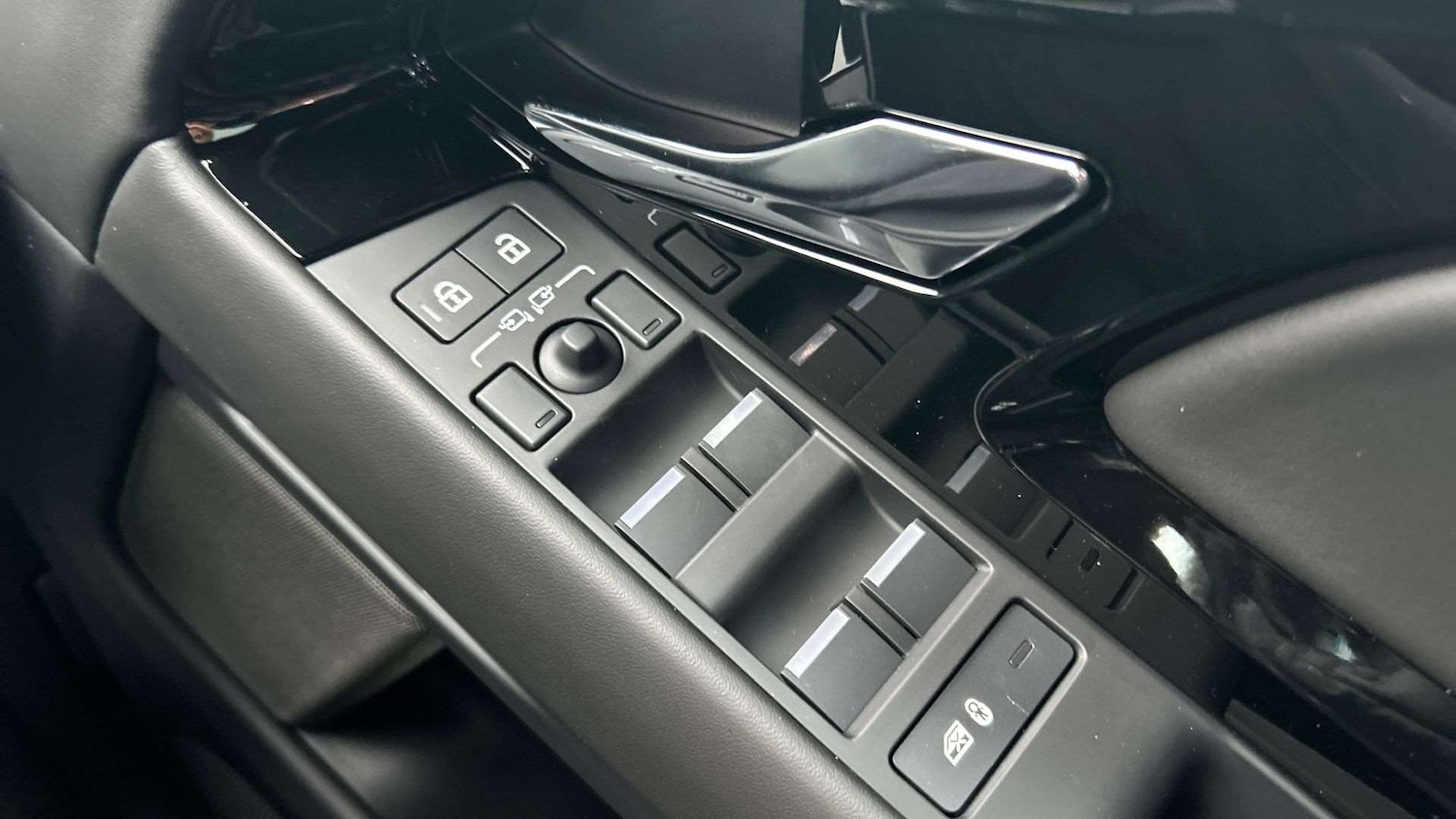 Used Land Rover Range Rover Evoque 2025 for sale - 77577317: Photo 25