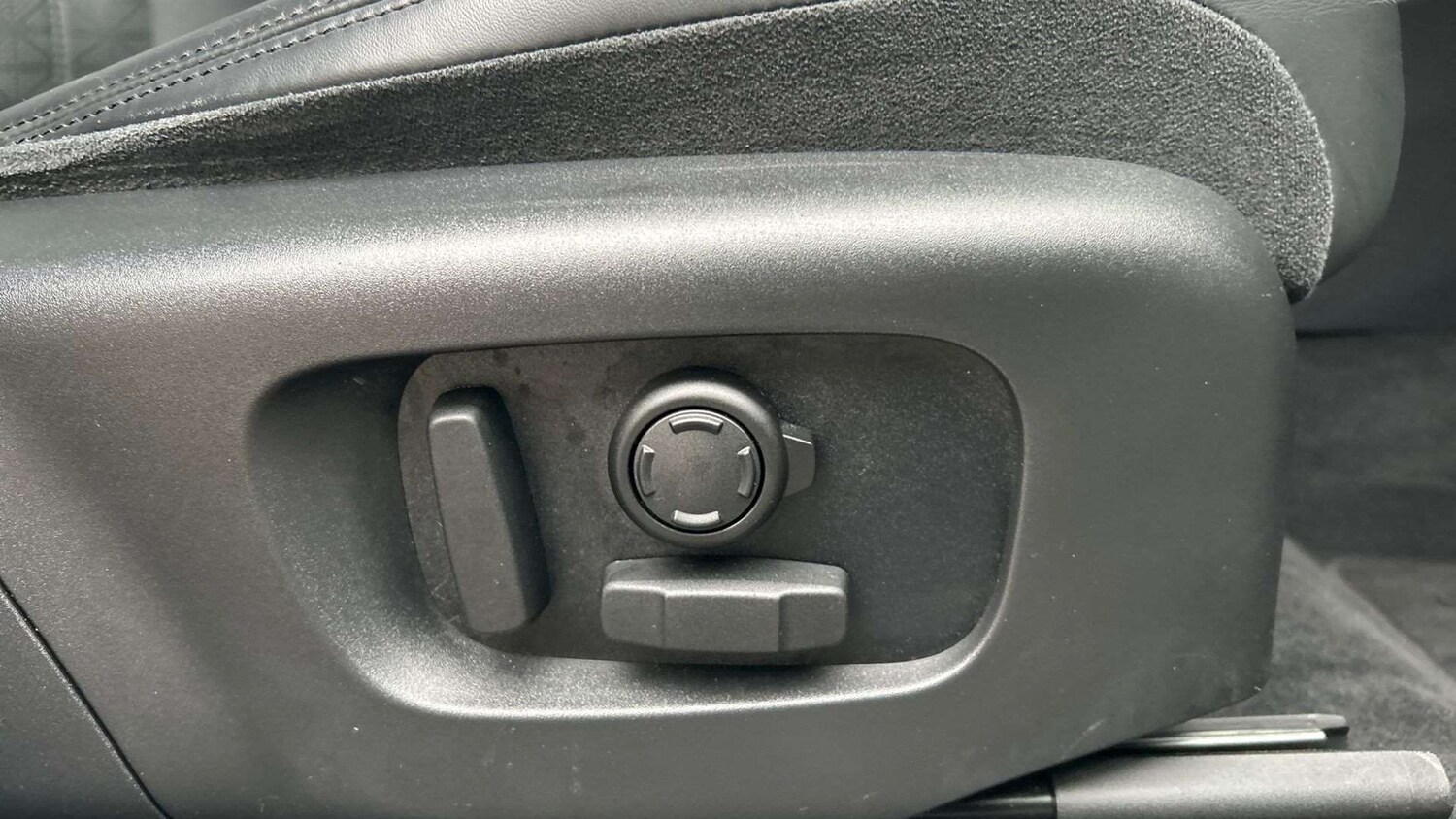 Used Land Rover Range Rover Evoque 2019 for sale - 77589034: Photo 32