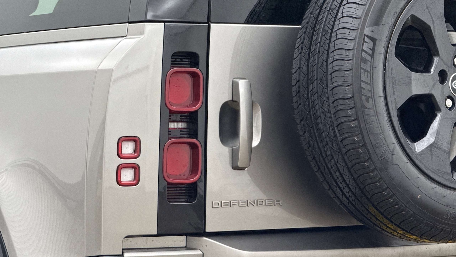 Used Land Rover Defender 2024 for sale - 77928376: Photo 19