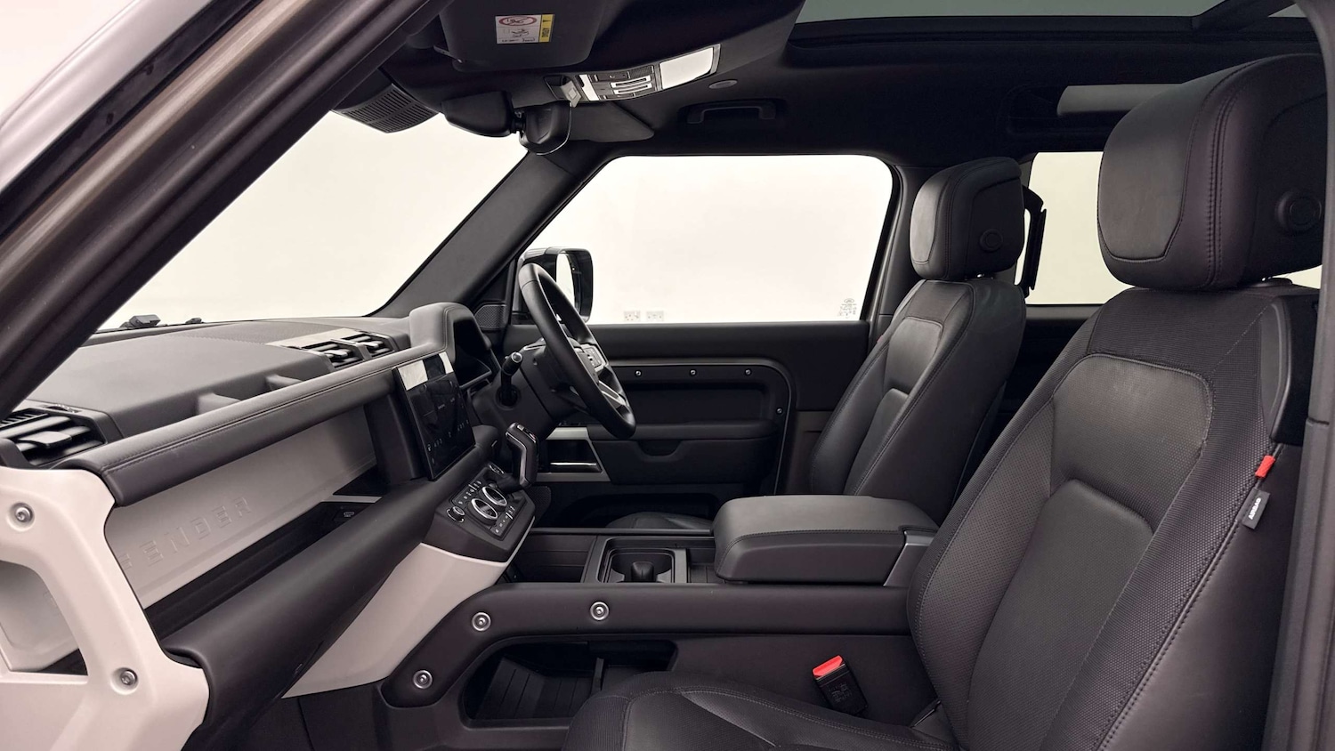 Used Land Rover Defender 2024 for sale - 77928376: Photo 3