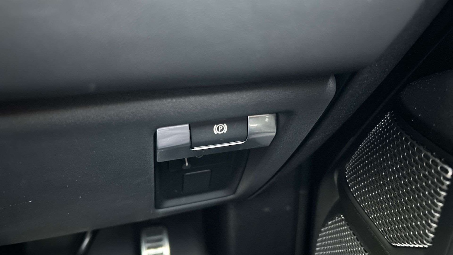 Used Land Rover Defender 2021 for sale - 78187881: Photo 34