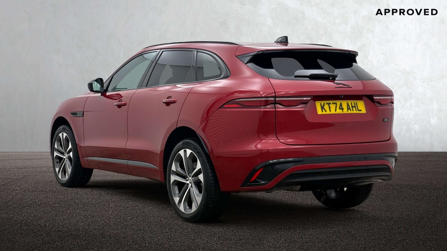 Used Jaguar F-Pace 2024 for sale - 77972670: Photo 2