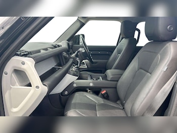 Used Land Rover Defender 2024 for sale - 79078612: Photo